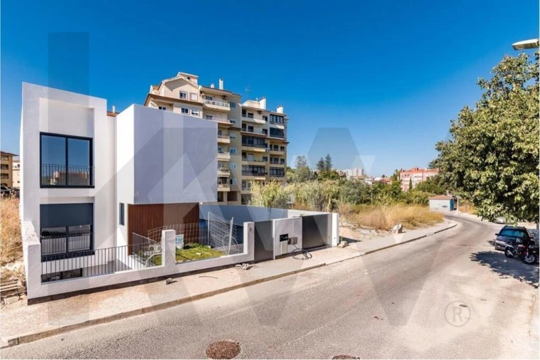 Moradia T4 para Venda em Carcavelos e Parede Foto 49