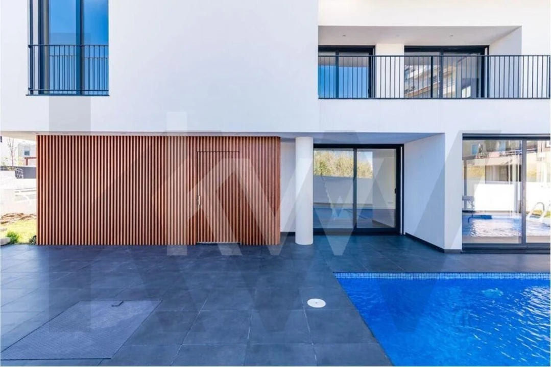 Moradia T4 para Venda em Carcavelos e Parede Foto 6