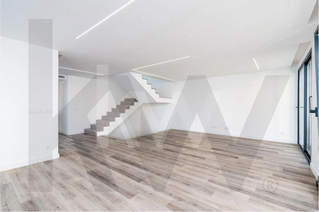 Moradia T4 para Venda em Carcavelos e Parede Foto 25