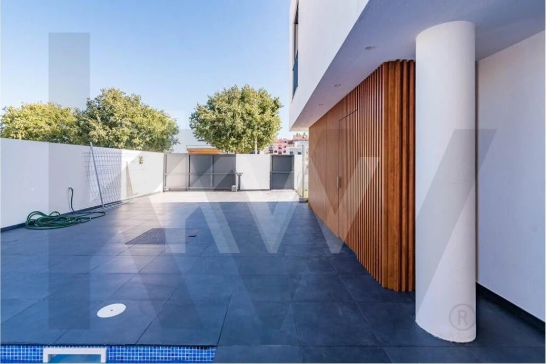 Moradia T4 para Venda em Carcavelos e Parede Foto 12