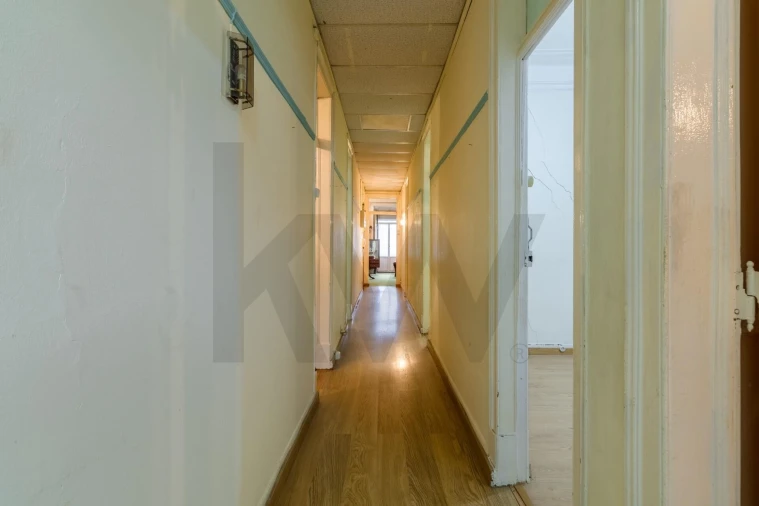 Apartamento T4 para Venda em Arroios Foto 16