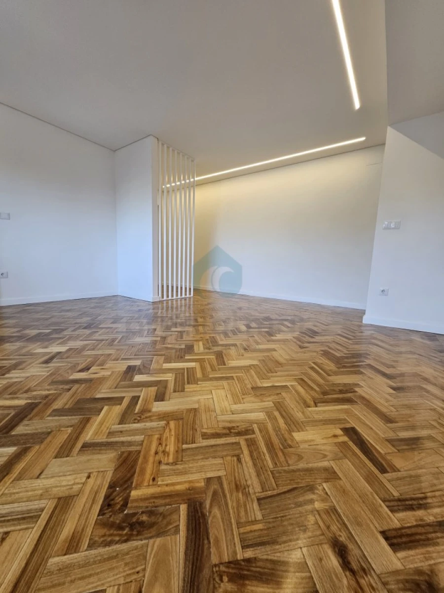 Apartamento para Venda em Cedofeita, Santo Ildefonso, Sé, Miragaia, São Nicolau e Vitória Foto 3