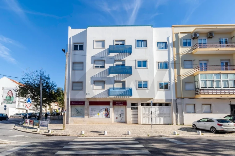 Apartamento T2 para Venda em Seixal, Arrentela e Aldeia de Paio Pires Foto 20