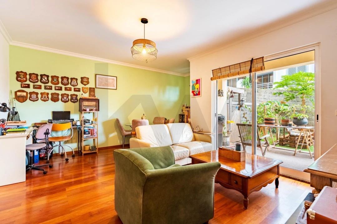 Apartamento T1 para Venda em Caniço Foto 4