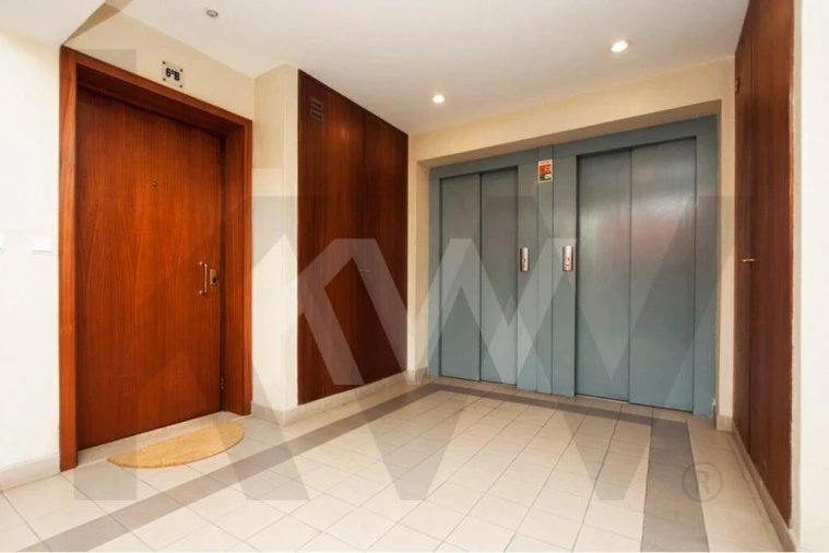 Apartamento T1 para Arrendamento em Carnide Foto 13