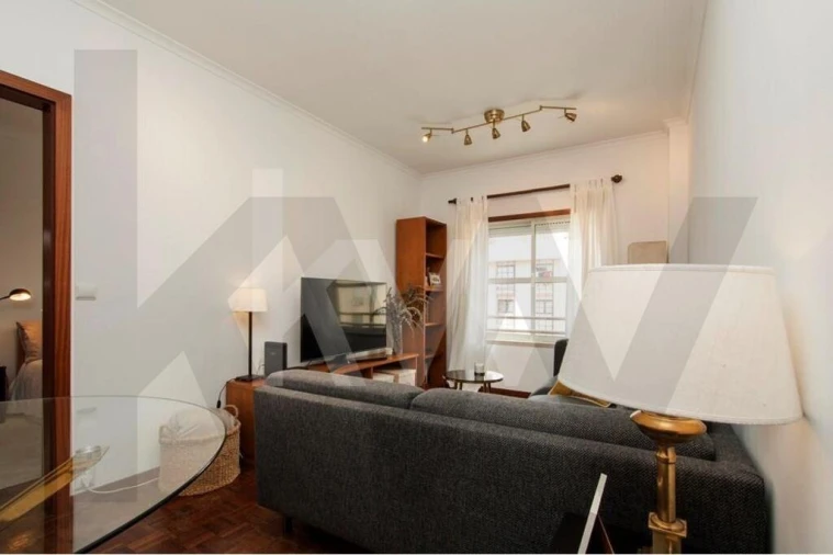 Apartamento T1 para Arrendamento em Carnide Foto 6