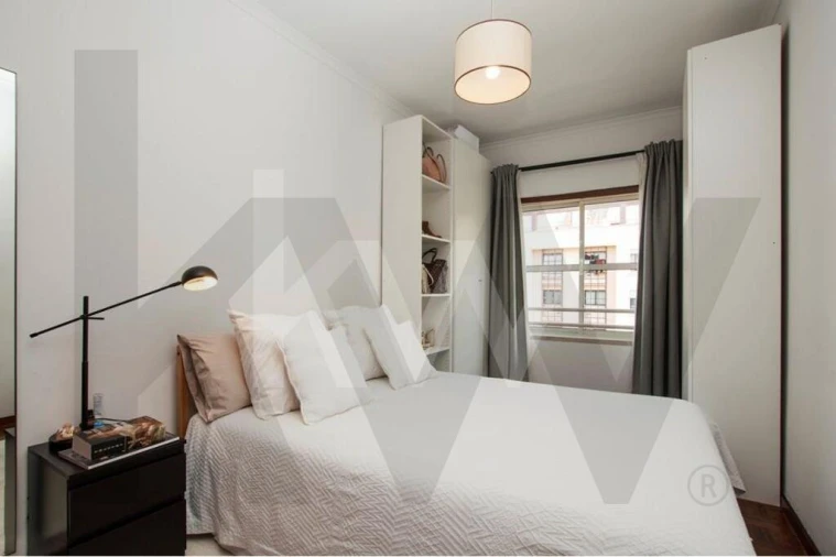 Apartamento T1 para Arrendamento em Carnide Foto 8