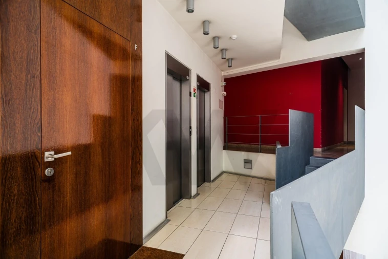 Apartamento T1 para Arrendamento em Misericórdia Foto 23