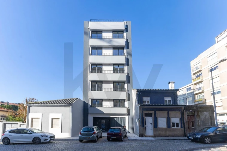 Apartamento T2 para Venda em Paranhos Foto 10