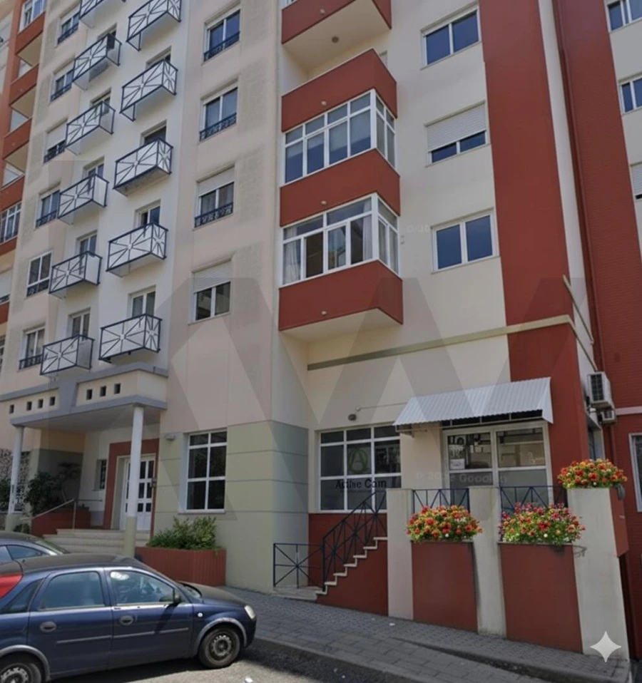 Apartamento T2 para Venda em Algueirão-Mem Martins Foto 13