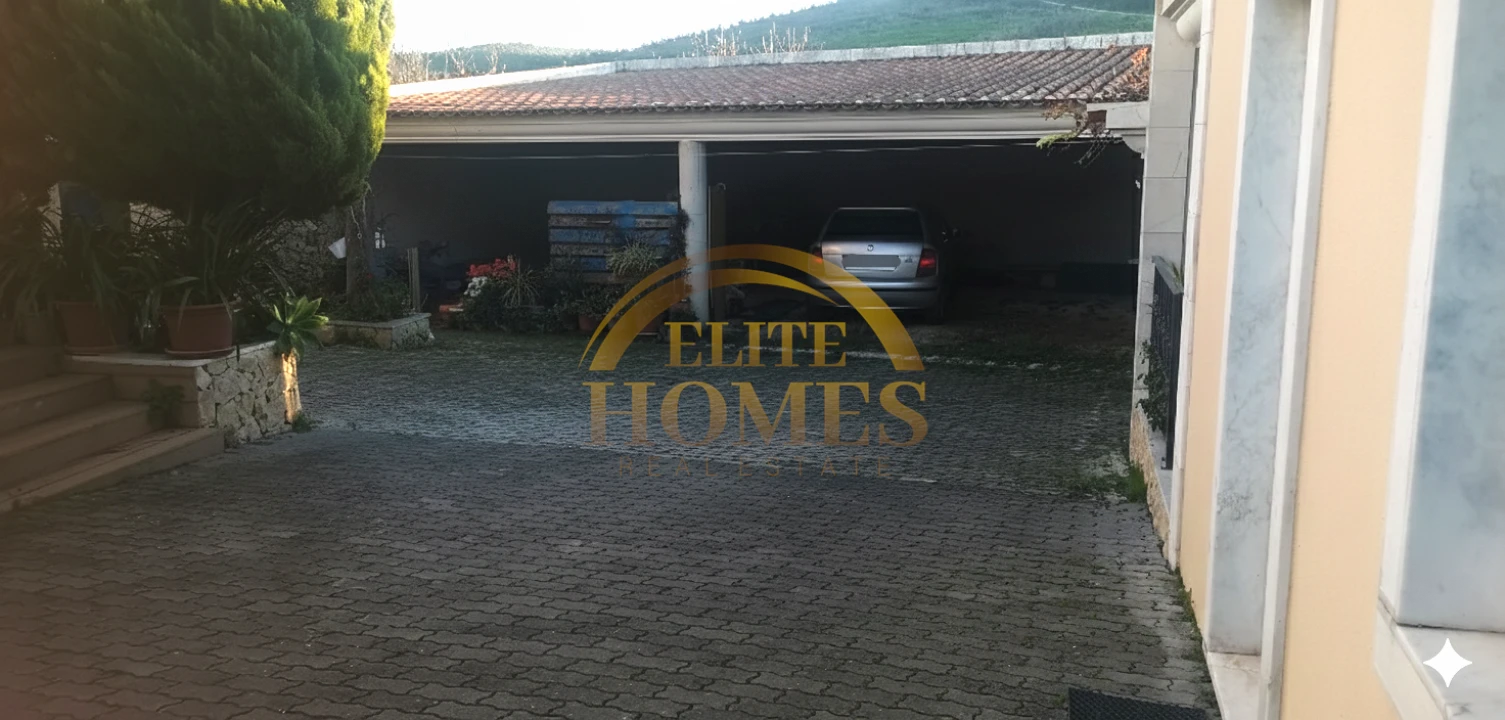 Moradia T5 para Venda em Peral Foto 31