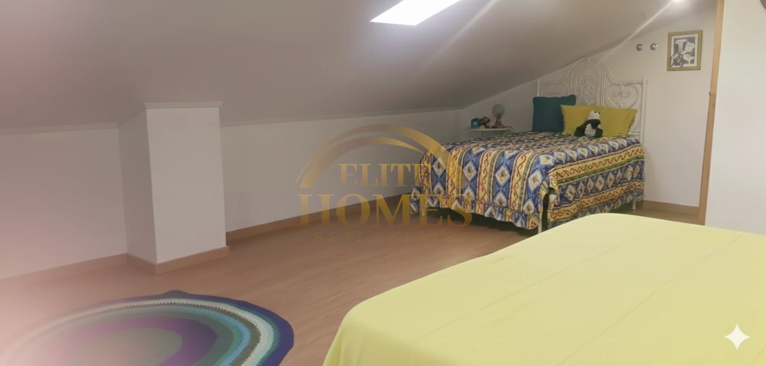 Moradia T5 para Venda em Peral Foto 26