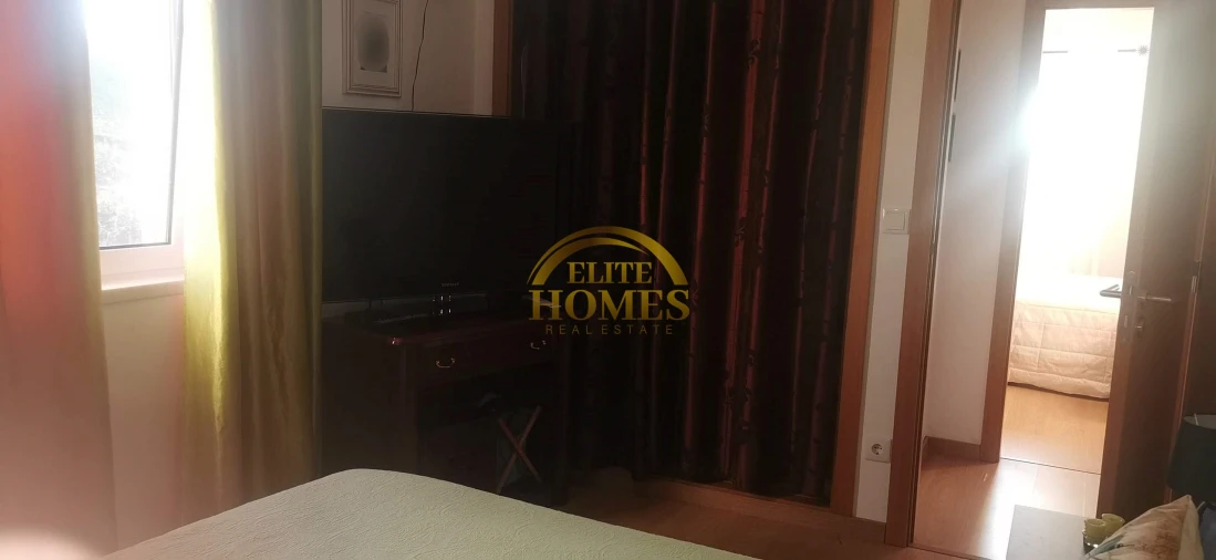 Moradia T5 para Venda em Peral Foto 23