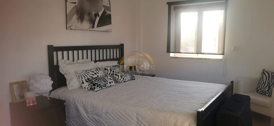 Moradia T5 para Venda em Peral Foto 18