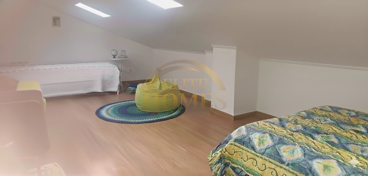 Moradia T5 para Venda em Peral Foto 24