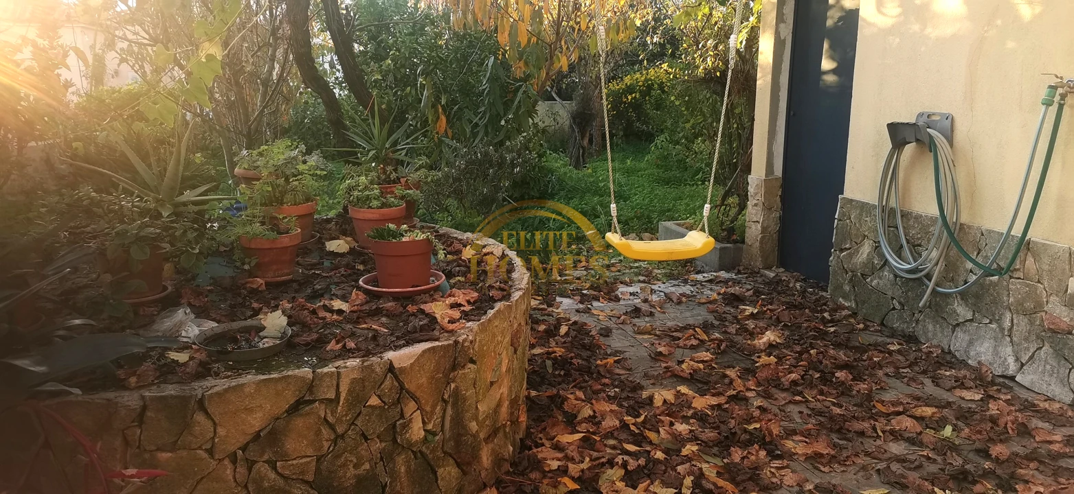 Moradia T5 para Venda em Peral Foto 46