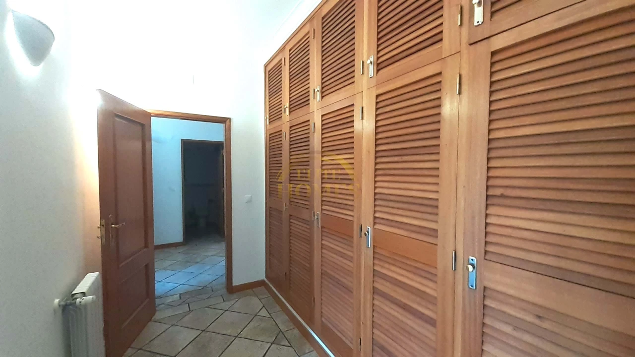 Moradia T5 para Venda em Sesimbra (Castelo) Foto 14