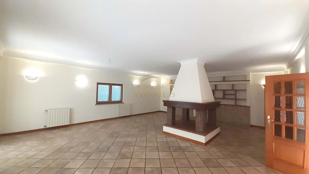 Moradia T5 para Venda em Sesimbra (Castelo) Foto 55