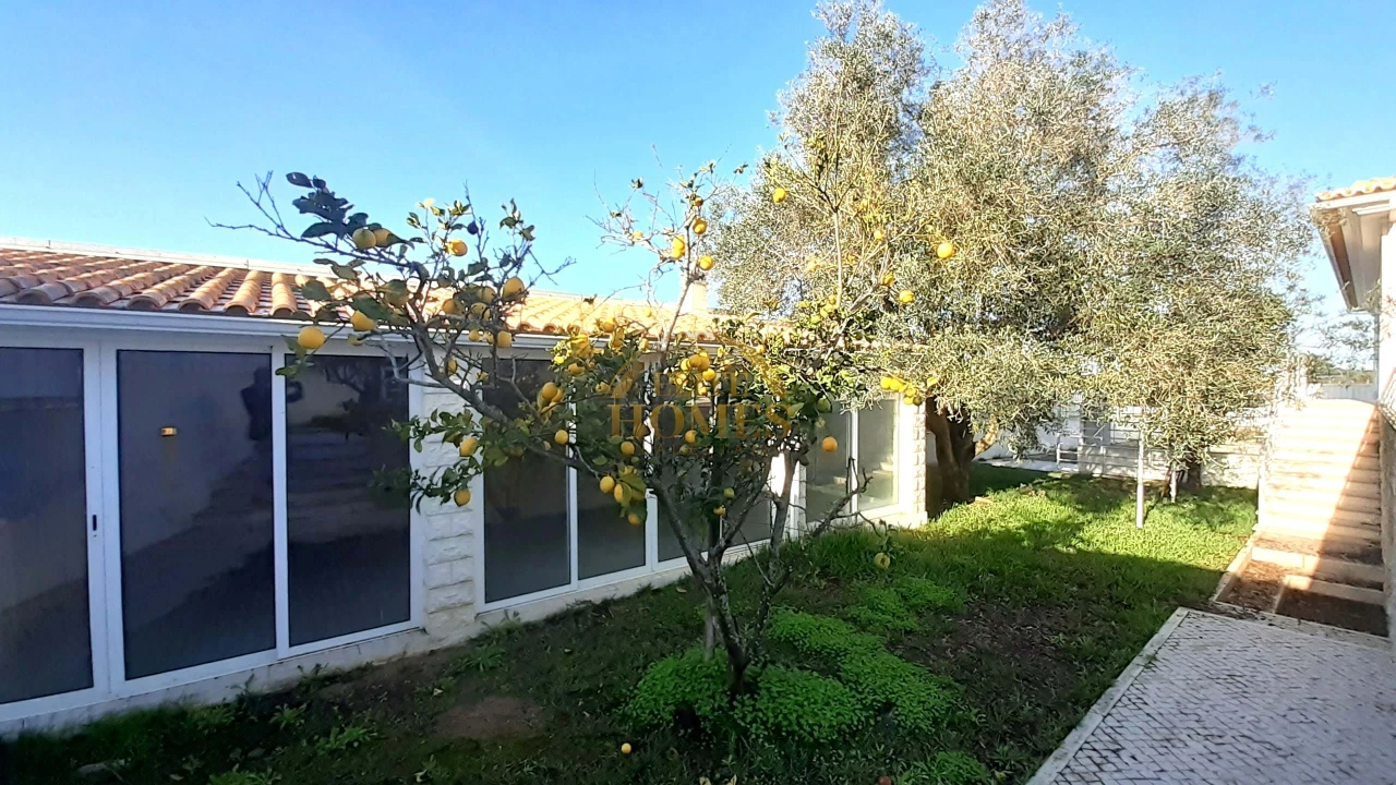 Moradia T5 para Venda em Sesimbra (Castelo) Foto 32