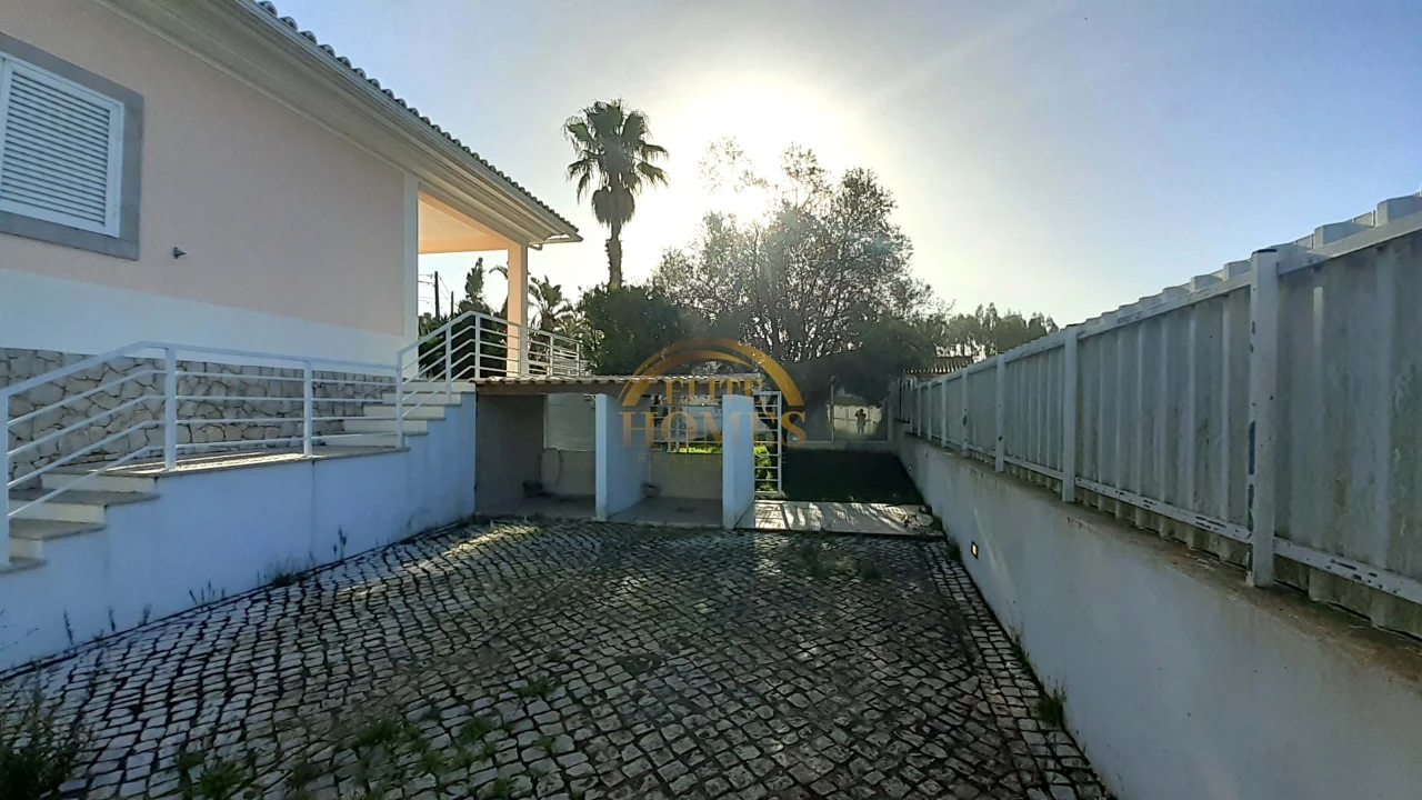 Moradia T5 para Venda em Sesimbra (Castelo) Foto 29