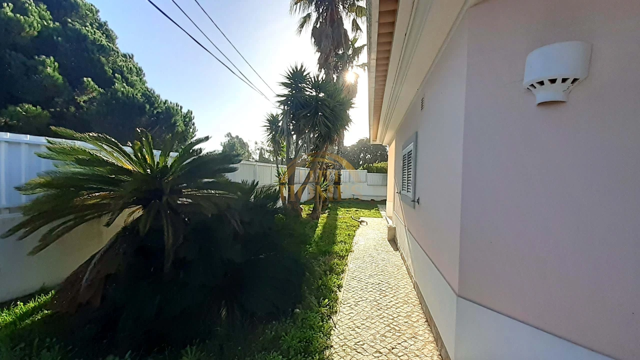 Moradia T5 para Venda em Sesimbra (Castelo) Foto 43