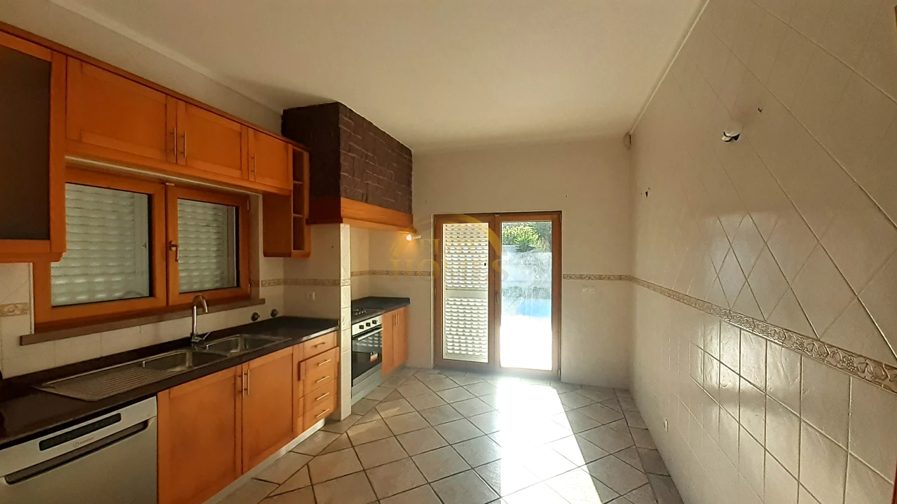 Moradia T5 para Venda em Sesimbra (Castelo) Foto 54