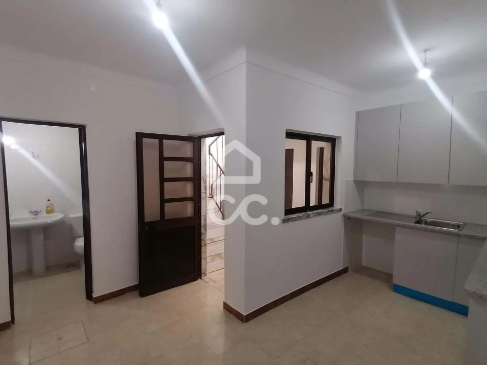 Moradia T2 para Arrendamento em Bombarral e Vale Covo Foto 10