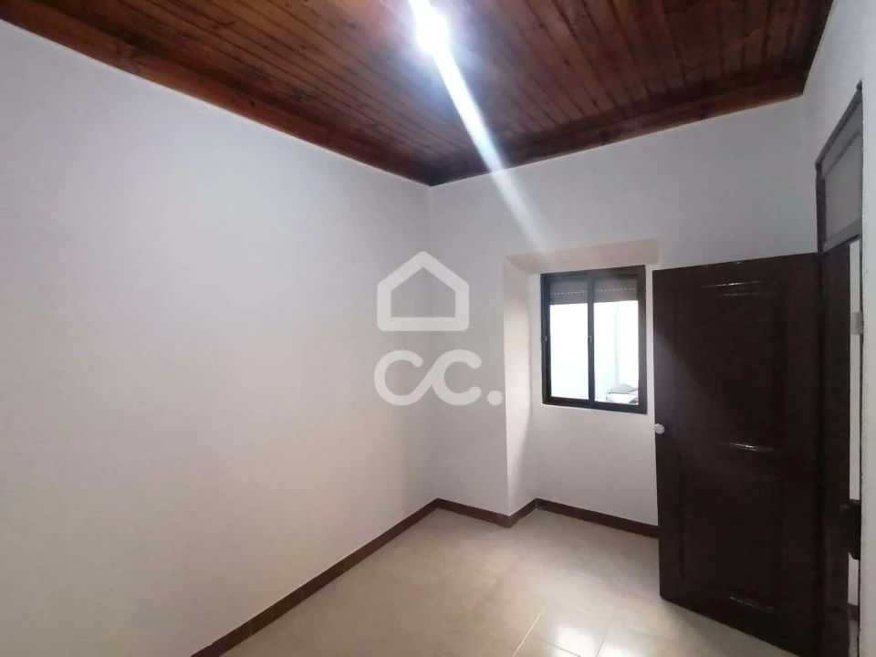 Moradia T2 para Arrendamento em Bombarral e Vale Covo Foto 5