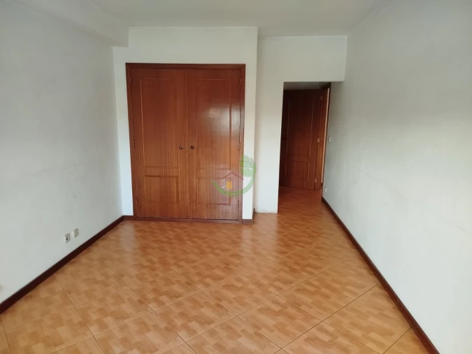 Apartamento T3 para Venda em Vila Verde e Barbudo Foto 18