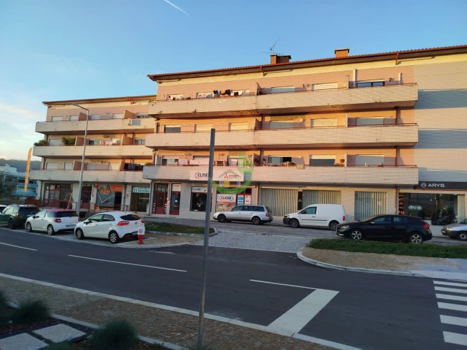 Apartamento T3 para Venda em Vila Verde e Barbudo Foto 2