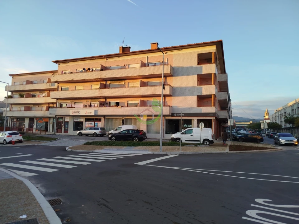 Apartamento T3 para Venda em Vila Verde e Barbudo Foto 4