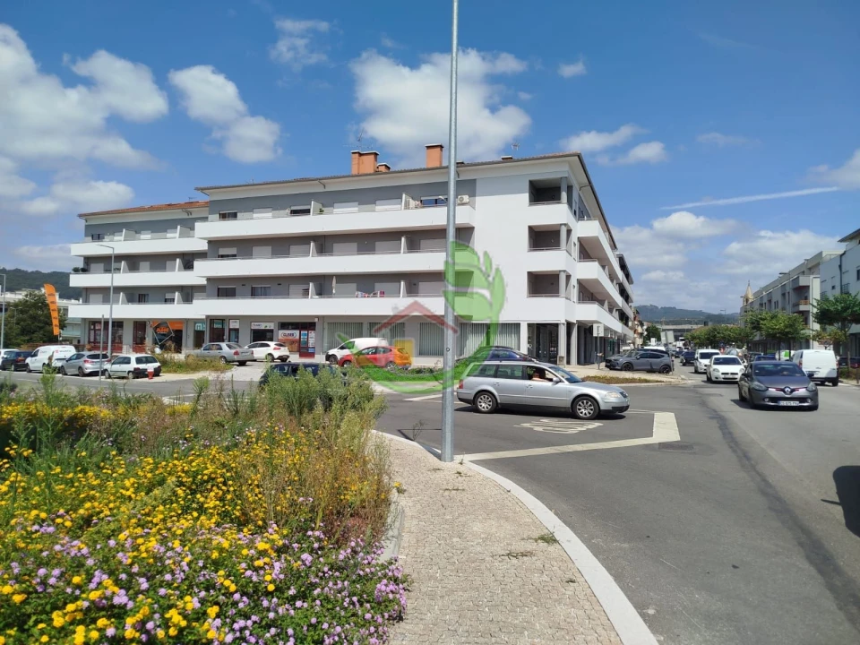 Apartamento T3 para Venda em Vila Verde e Barbudo Foto 4