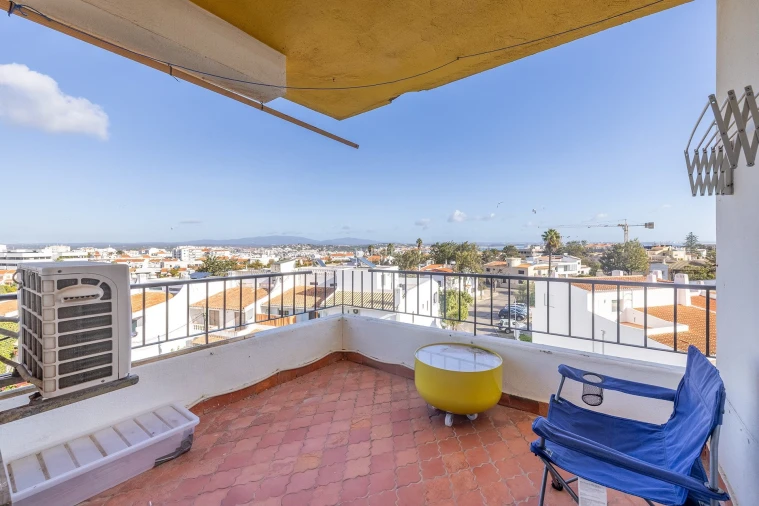 Apartamento para Venda em Lagos (São Sebastião e Santa Maria)