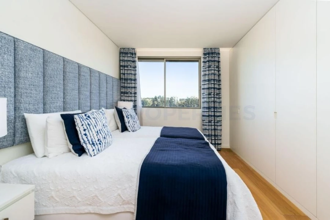 Apartamento T2 para Venda em Quarteira Foto 4