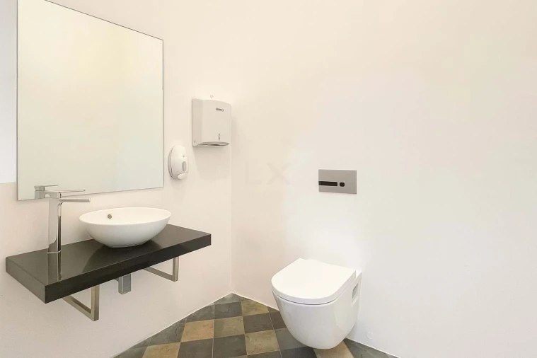 Escritório para Arrendamento em Santo António Foto 16