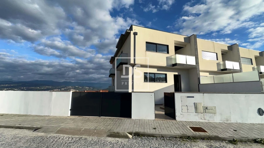 Moradia T3 para Venda em Fregim Foto 23