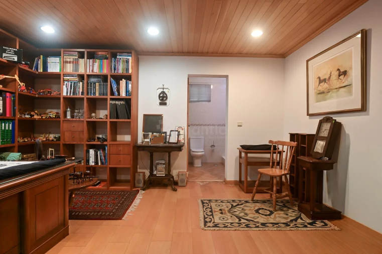 Moradia T3 para Venda em Alcabideche Foto 32