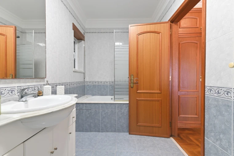 Moradia T3 para Venda em Alcabideche Foto 25