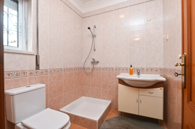 Moradia T3 para Venda em Alcabideche Foto 14