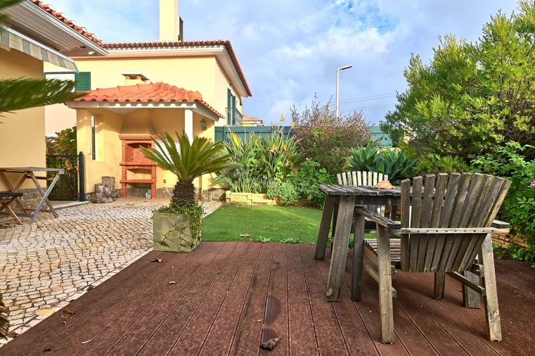 Moradia T3 para Venda em Alcabideche Foto 46