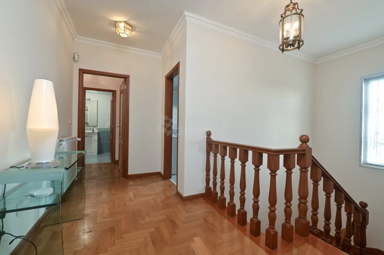 Moradia T3 para Venda em Alcabideche Foto 18