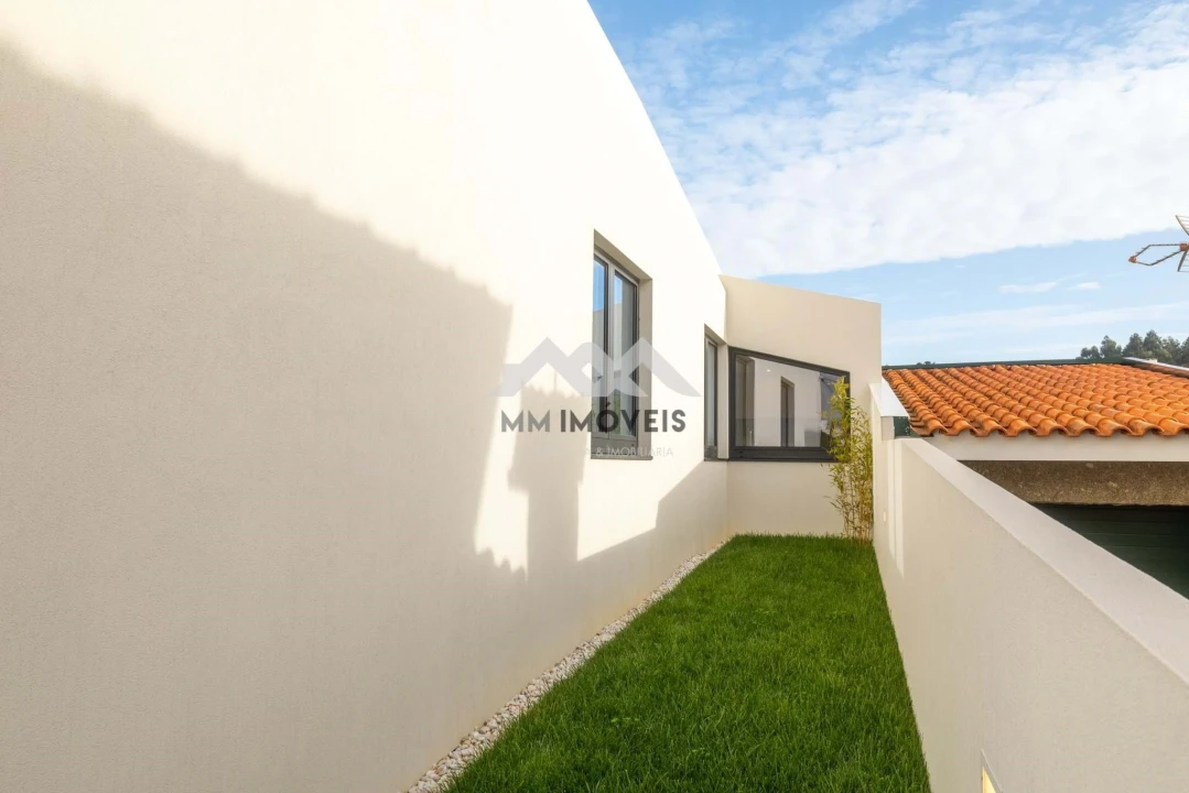 Moradia T3 para Venda em Santa Marinha e São Pedro da Afurada Foto 59