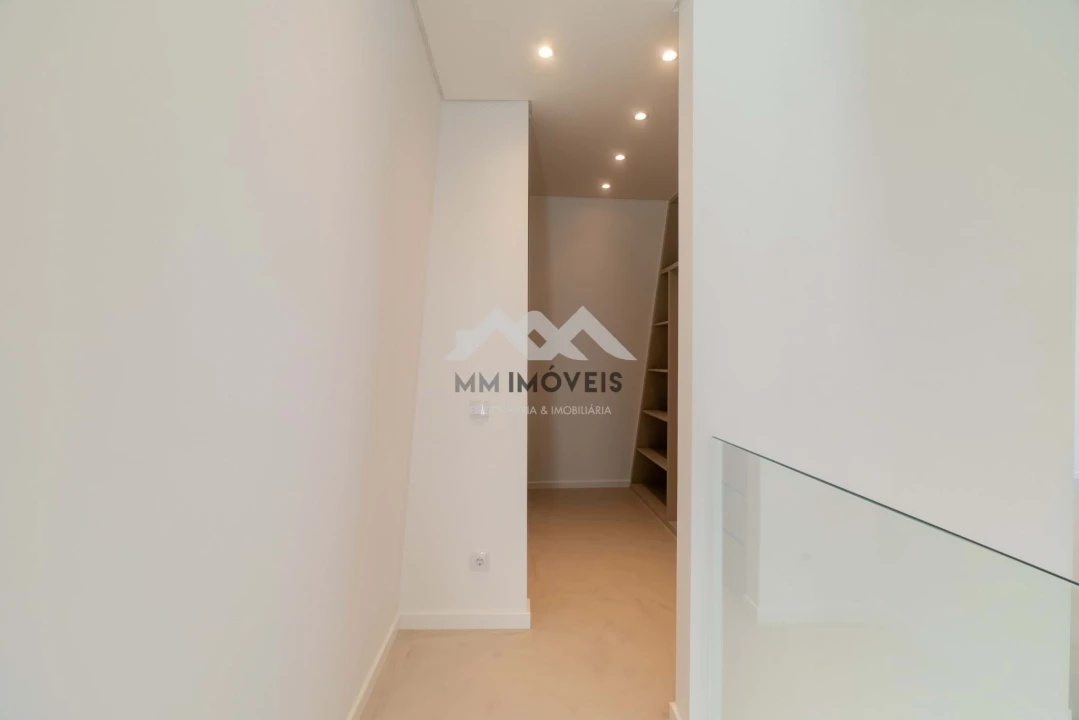 Moradia T3 para Venda em Santa Marinha e São Pedro da Afurada Foto 35