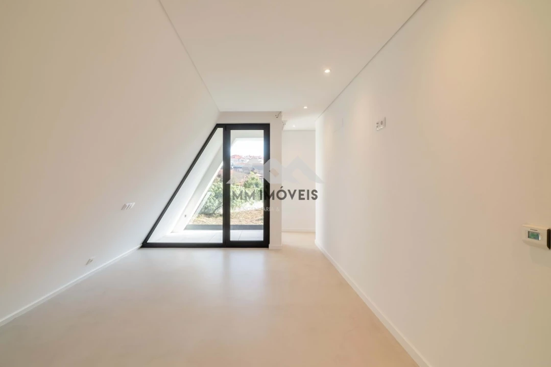 Moradia T3 para Venda em Santa Marinha e São Pedro da Afurada Foto 33