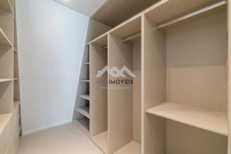 Moradia T3 para Venda em Santa Marinha e São Pedro da Afurada Foto 20