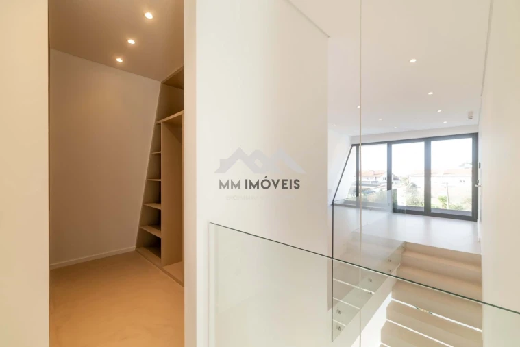 Moradia T3 para Venda em Santa Marinha e São Pedro da Afurada Foto 19