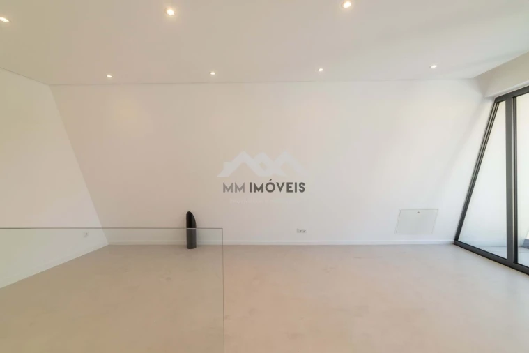 Moradia T3 para Venda em Santa Marinha e São Pedro da Afurada Foto 38