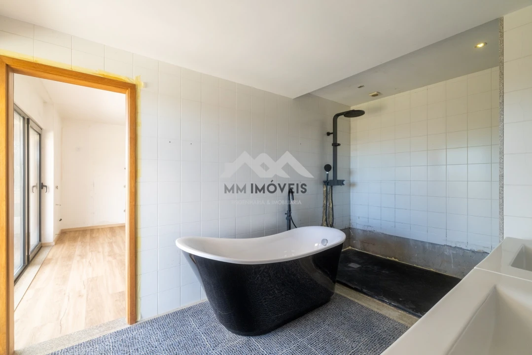 Moradia T4 para Venda em Caria Foto 22