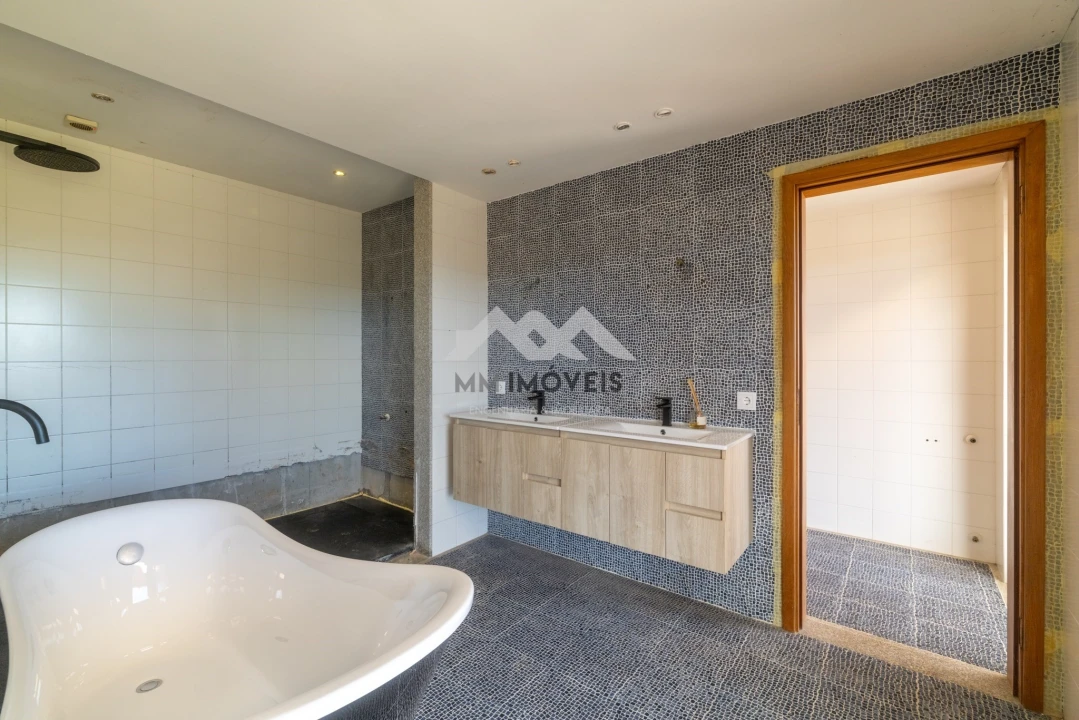 Moradia T4 para Venda em Caria Foto 21