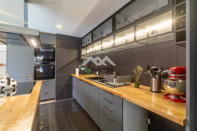 Moradia T4 para Venda em Caria Foto 26